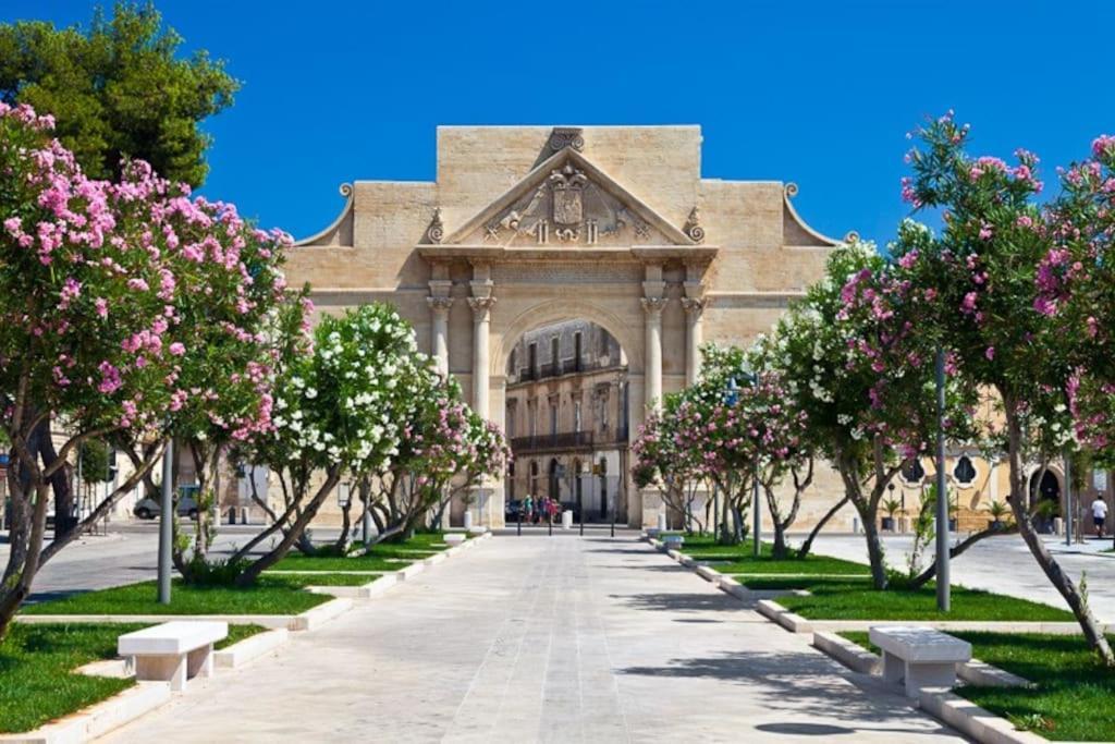 Casa Vacanze De Mari Lecce Exterior photo
