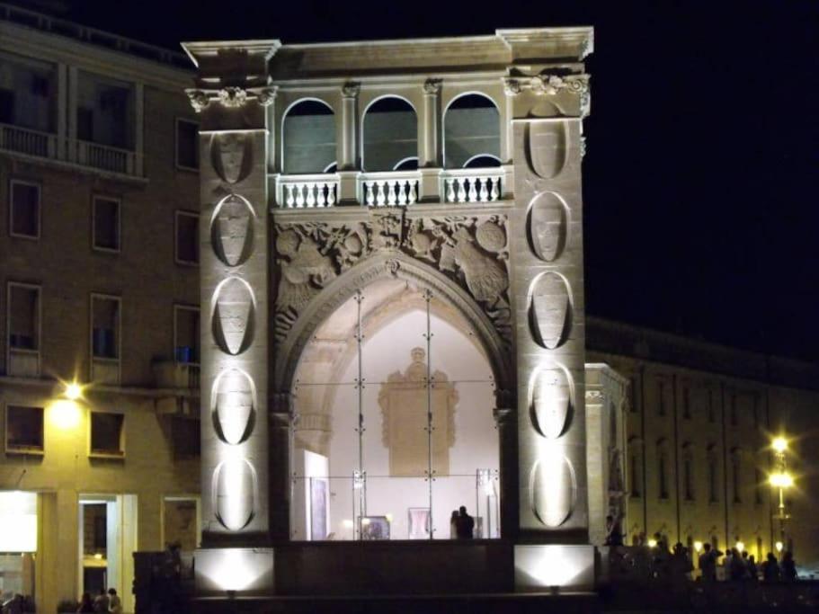 Casa Vacanze De Mari Lecce Exterior photo